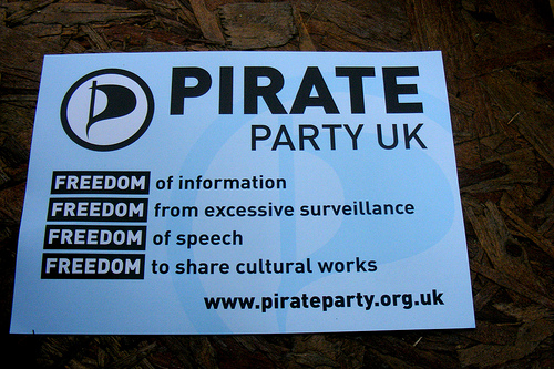 Entrevista com o líder do Partido Pirata do Reino Unido, Loz Kaye