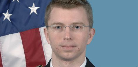 Informante do WikiLeaks Chelsea Manning tuíta da prisão